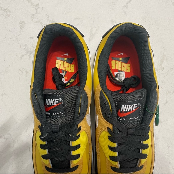 Nike air max. Never worn - Picture 2 of 4